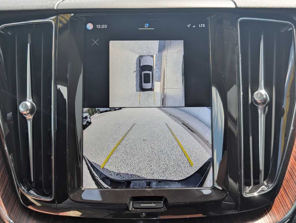 2024 Volvo XC60 B5 Plus Dark Theme Hunt Valley MD