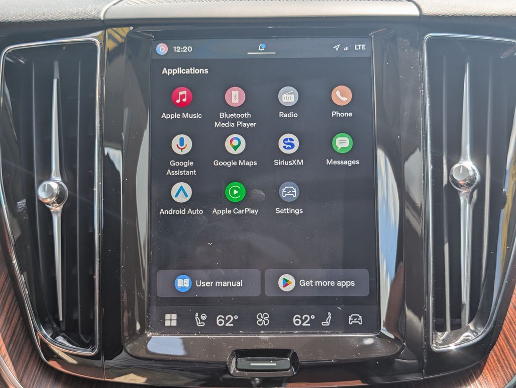 2024 Volvo XC60 B5 Plus Dark Theme Hunt Valley MD
