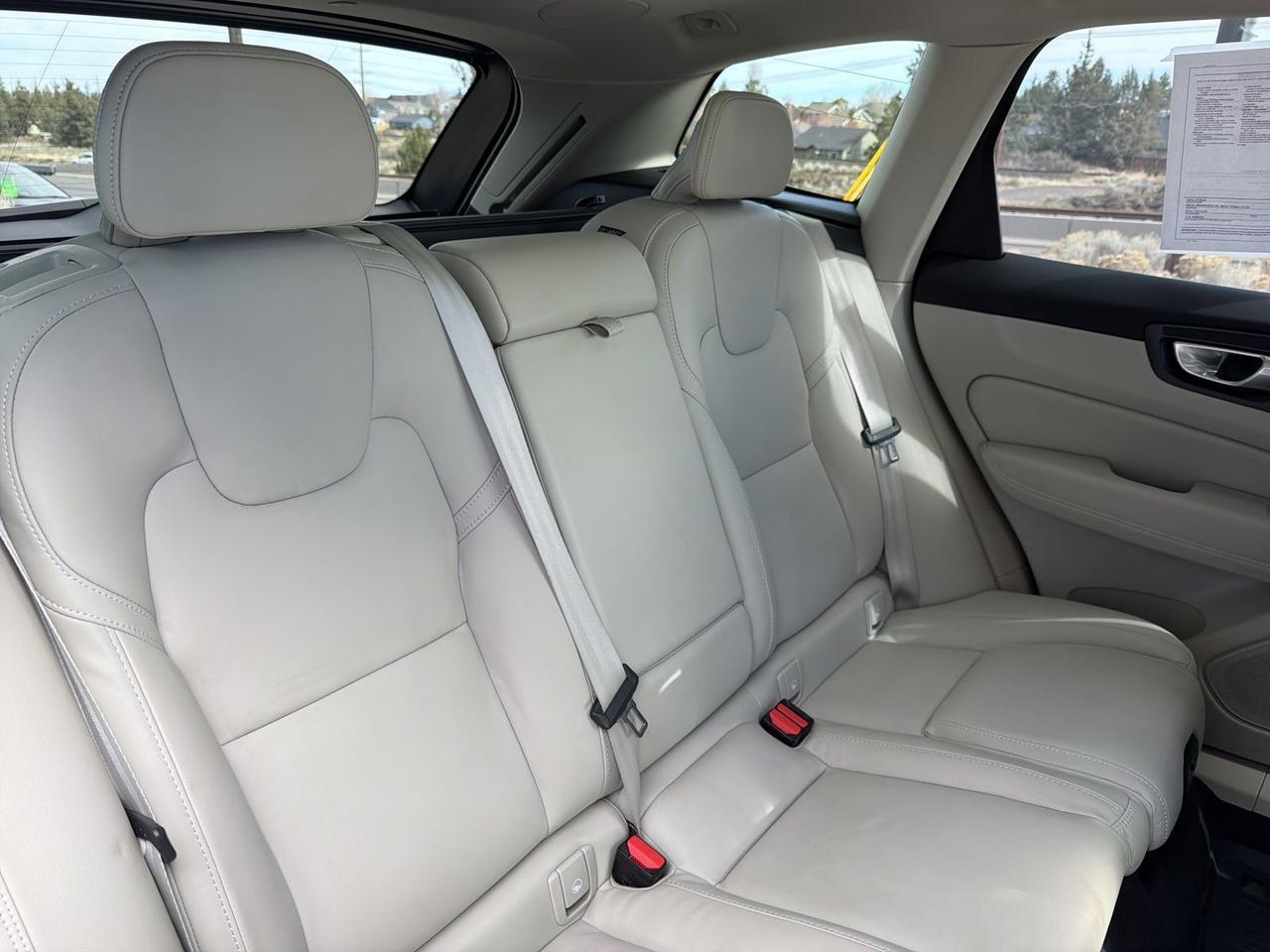 2024 Volvo XC60 B5 Ultimate Dark Theme Bend OR