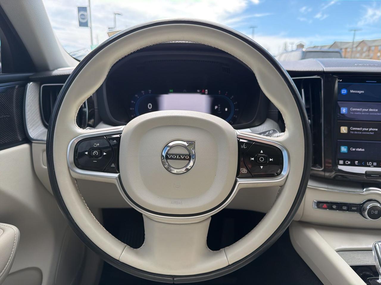 2024 Volvo XC60 B5 Ultimate Dark Theme Bend OR