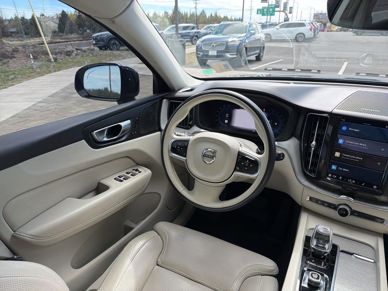 2024 Volvo XC60 B5 Ultimate Dark Theme Bend OR