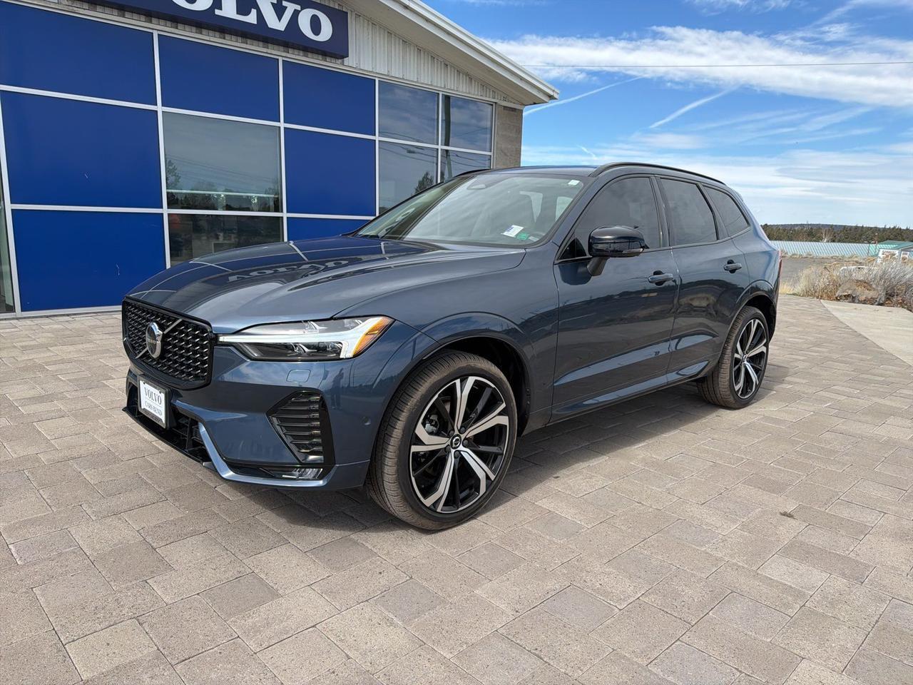 2024 Volvo XC60 B5 Ultimate Dark Theme Bend OR