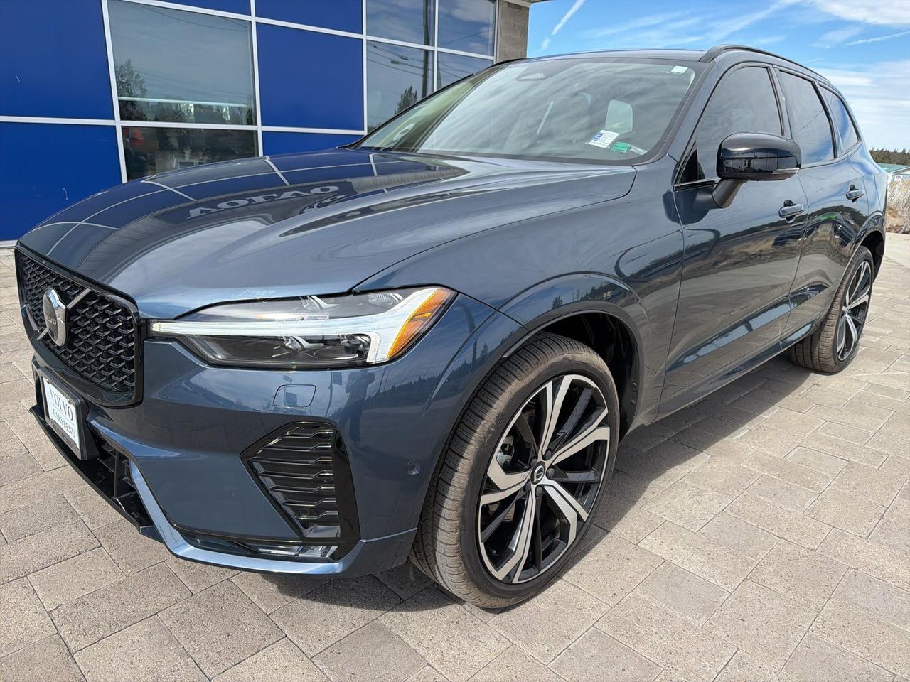 2024 Volvo XC60 B5 Ultimate Dark Theme Bend OR