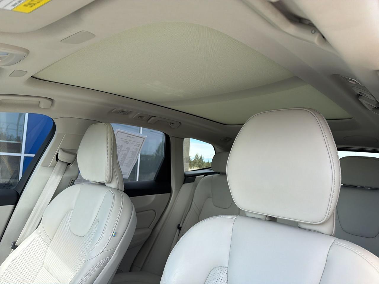 2024 Volvo XC60 B5 Ultimate Dark Theme Bend OR