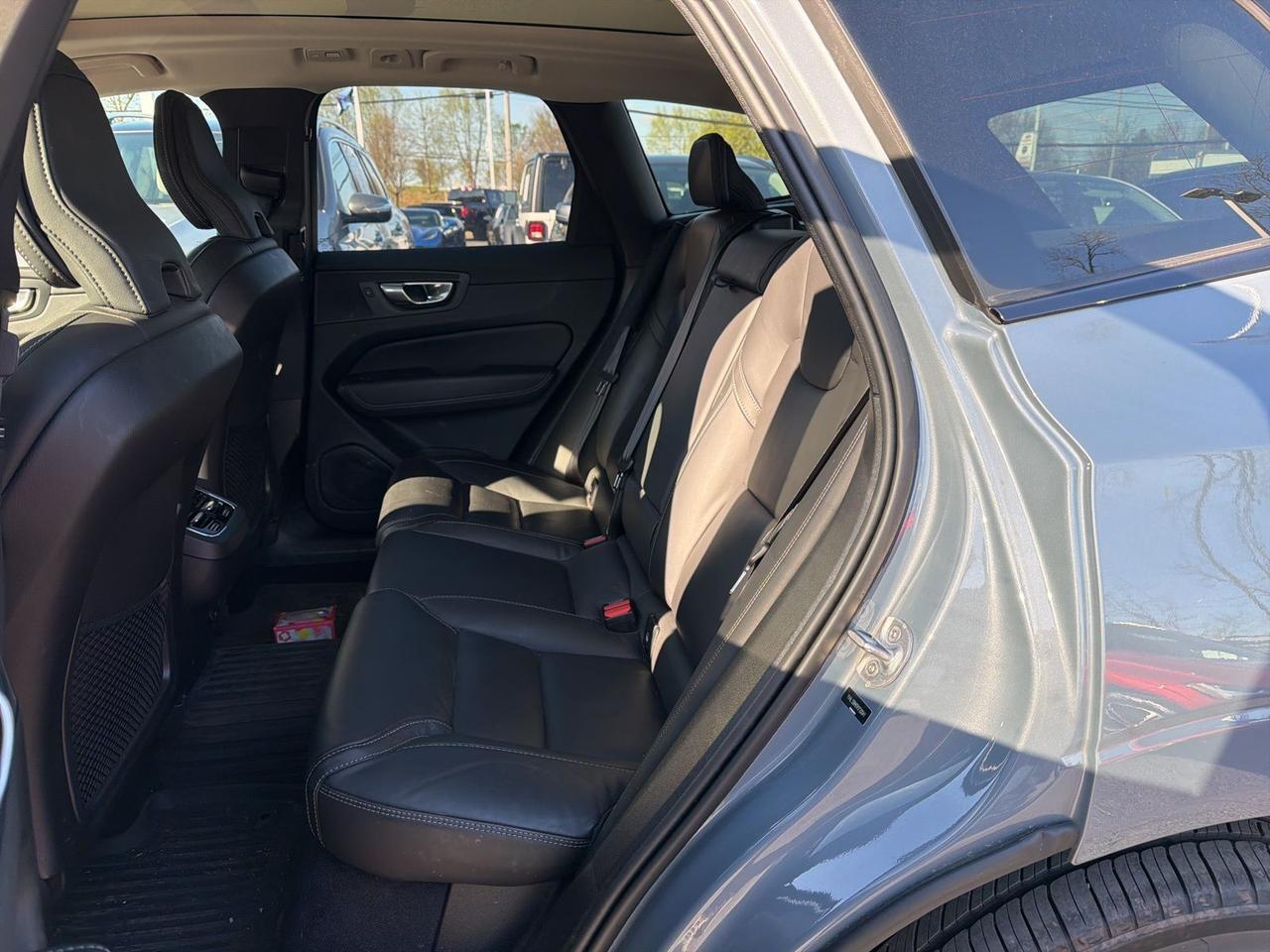 2024 Volvo XC60 B5 Ultimate Dark Theme Gaithersburg MD