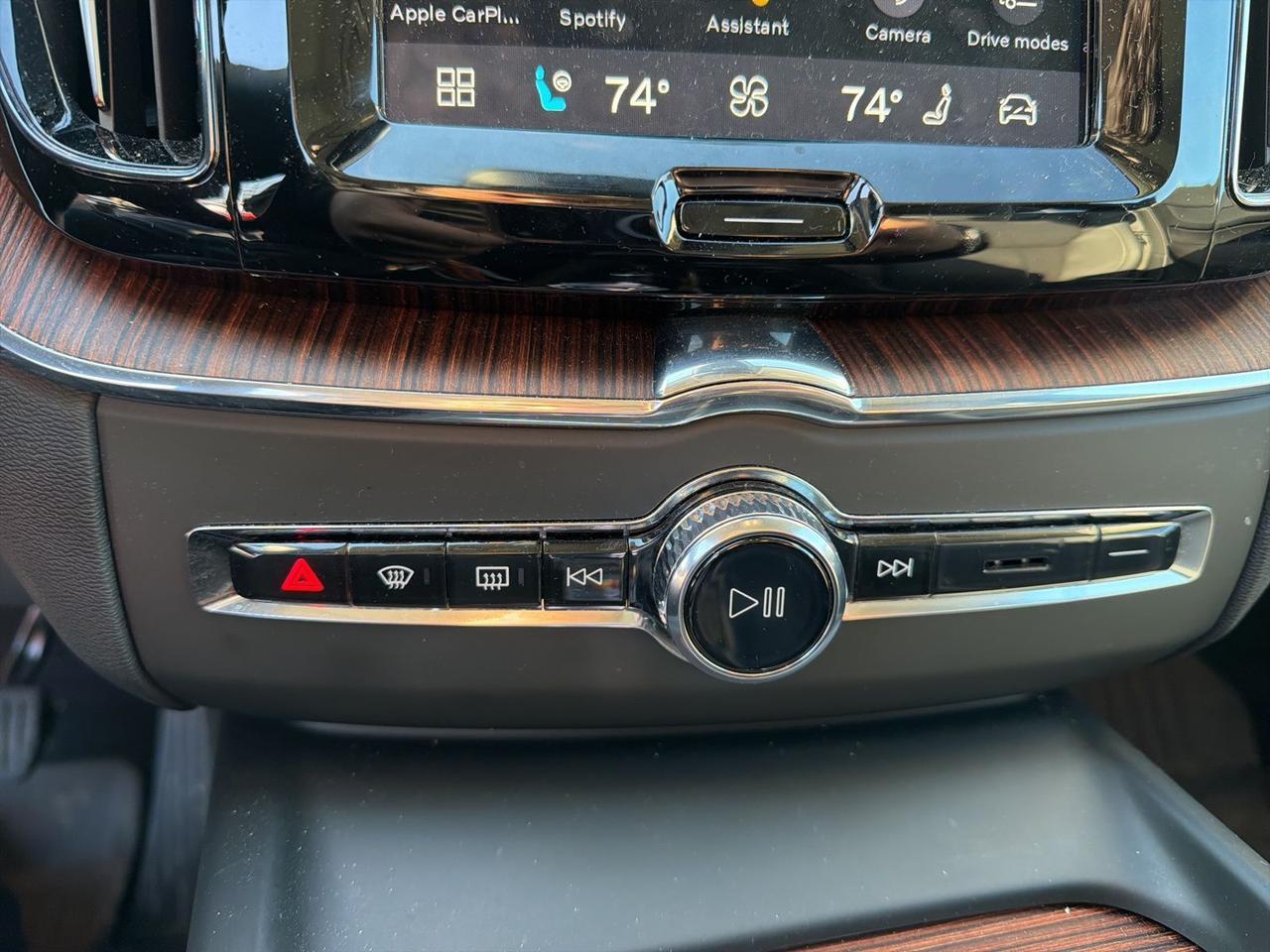 2024 Volvo XC60 B5 Ultimate Dark Theme Gaithersburg MD