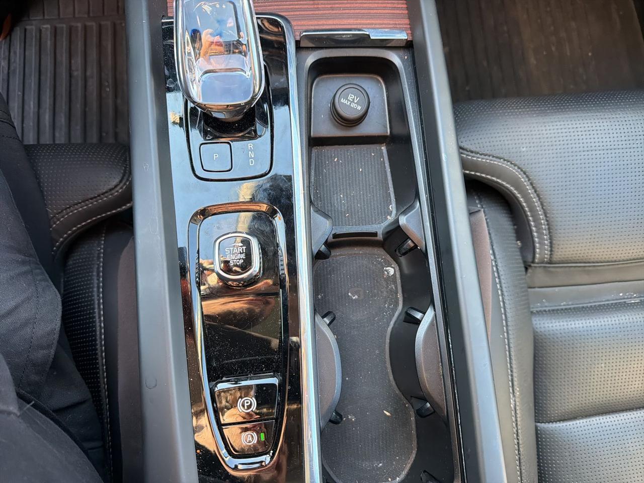 2024 Volvo XC60 B5 Ultimate Dark Theme Gaithersburg MD