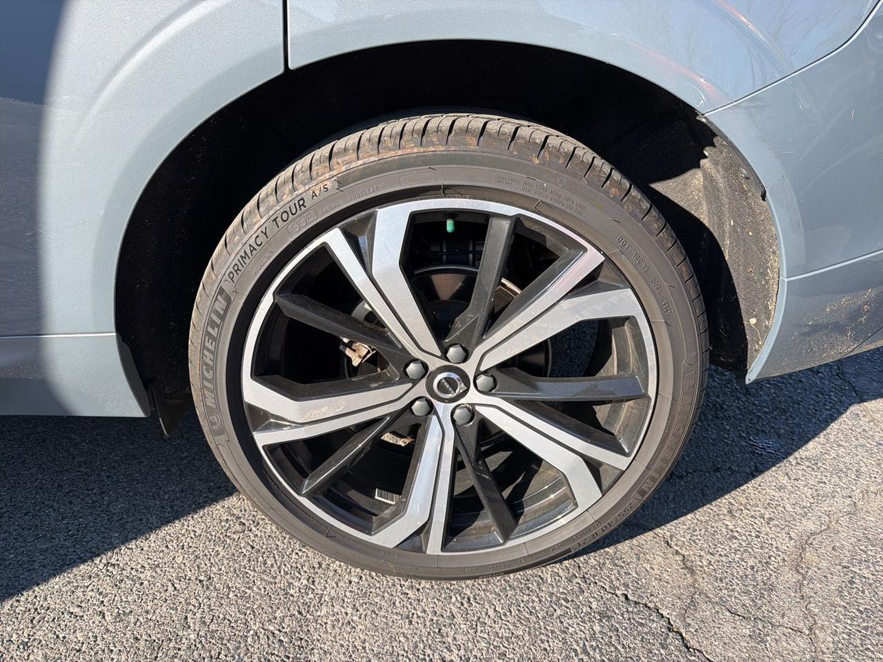 2024 Volvo XC60 B5 Ultimate Dark Theme Gaithersburg MD