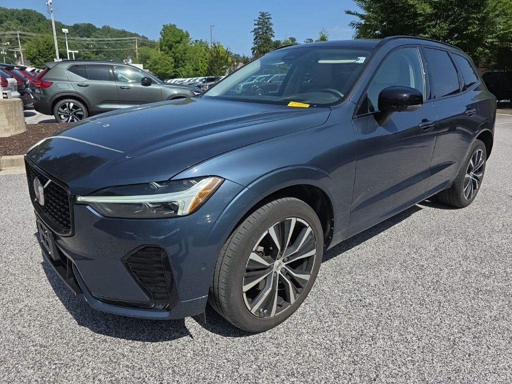 2024 Volvo XC60 B5 Ultimate Dark Theme Hunt Valley MD