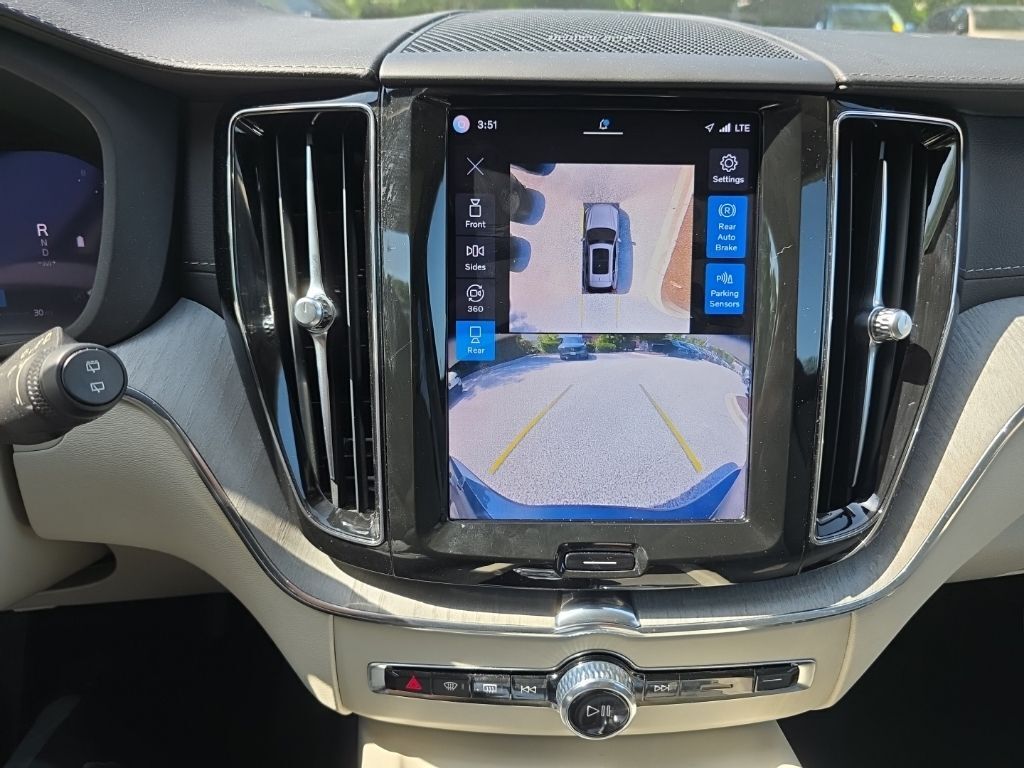 2024 Volvo XC60 B5 Ultimate Dark Theme Hunt Valley MD