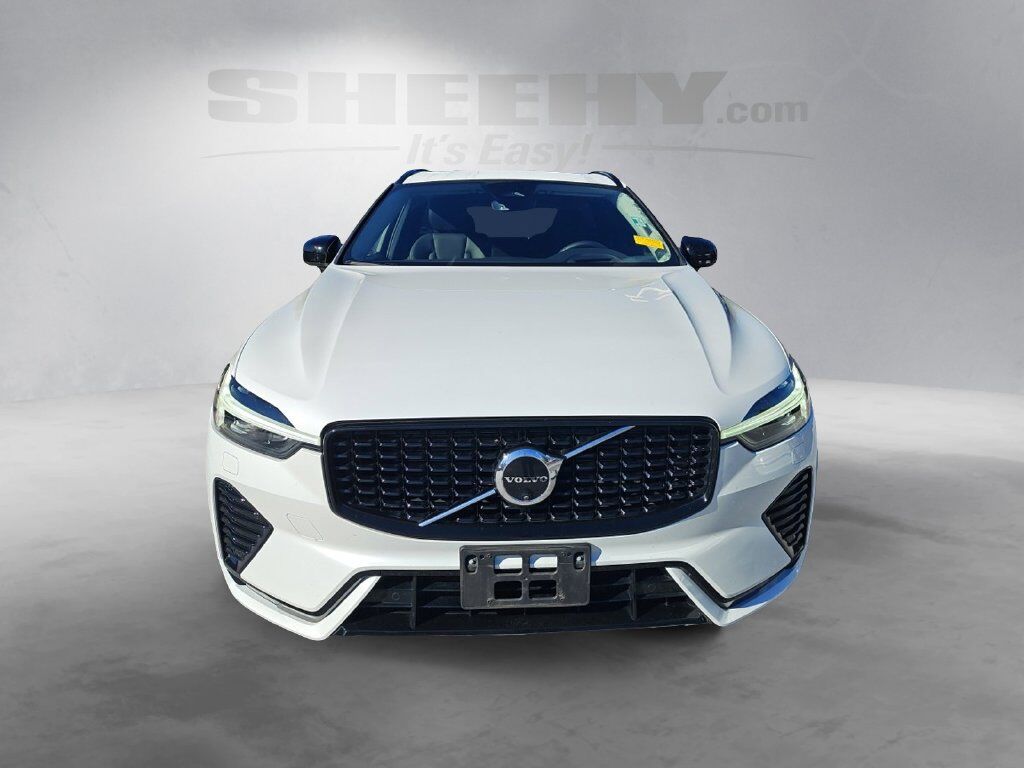 2024 Volvo XC60 B5 Ultimate Dark Theme Hunt Valley MD