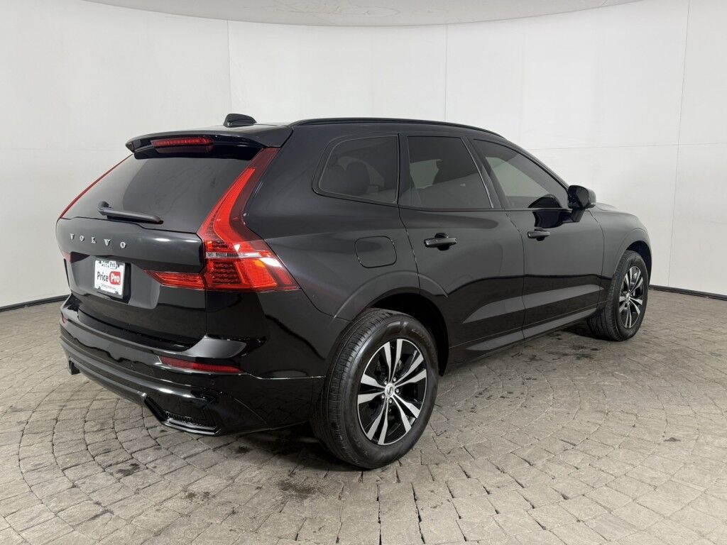 2024 Volvo XC60 Core Dark Theme AWD Maumee OH