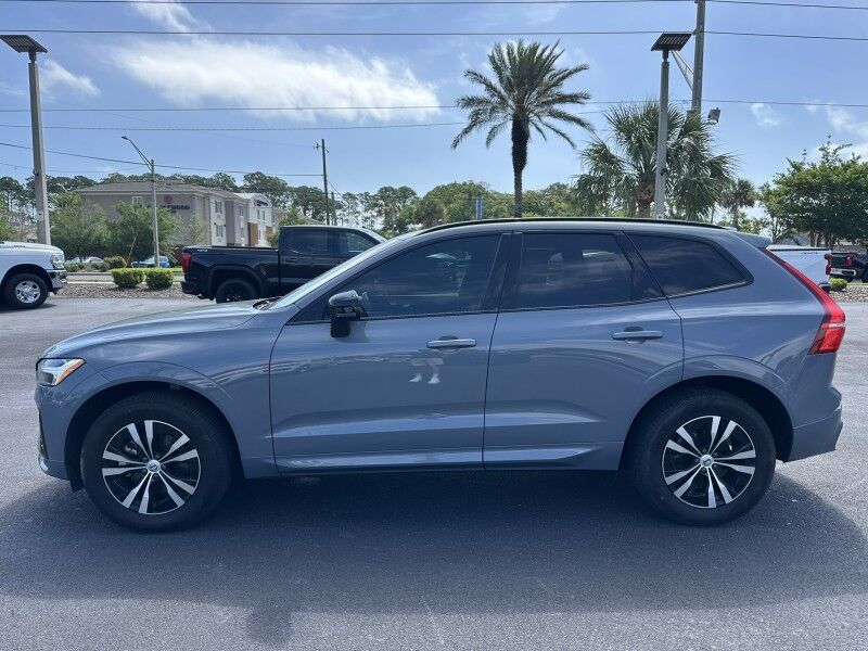 2024 Volvo XC60 Core Dark Theme