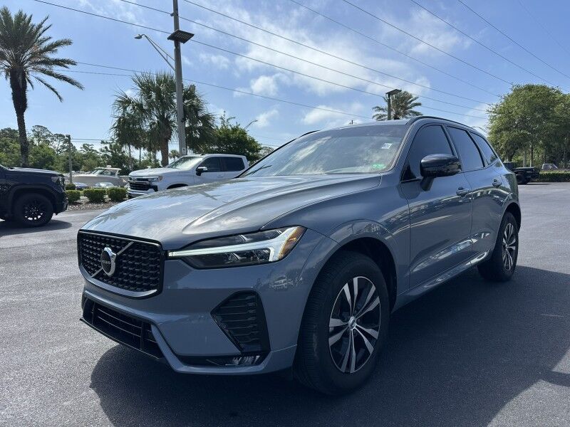2024 Volvo XC60 Core Dark Theme