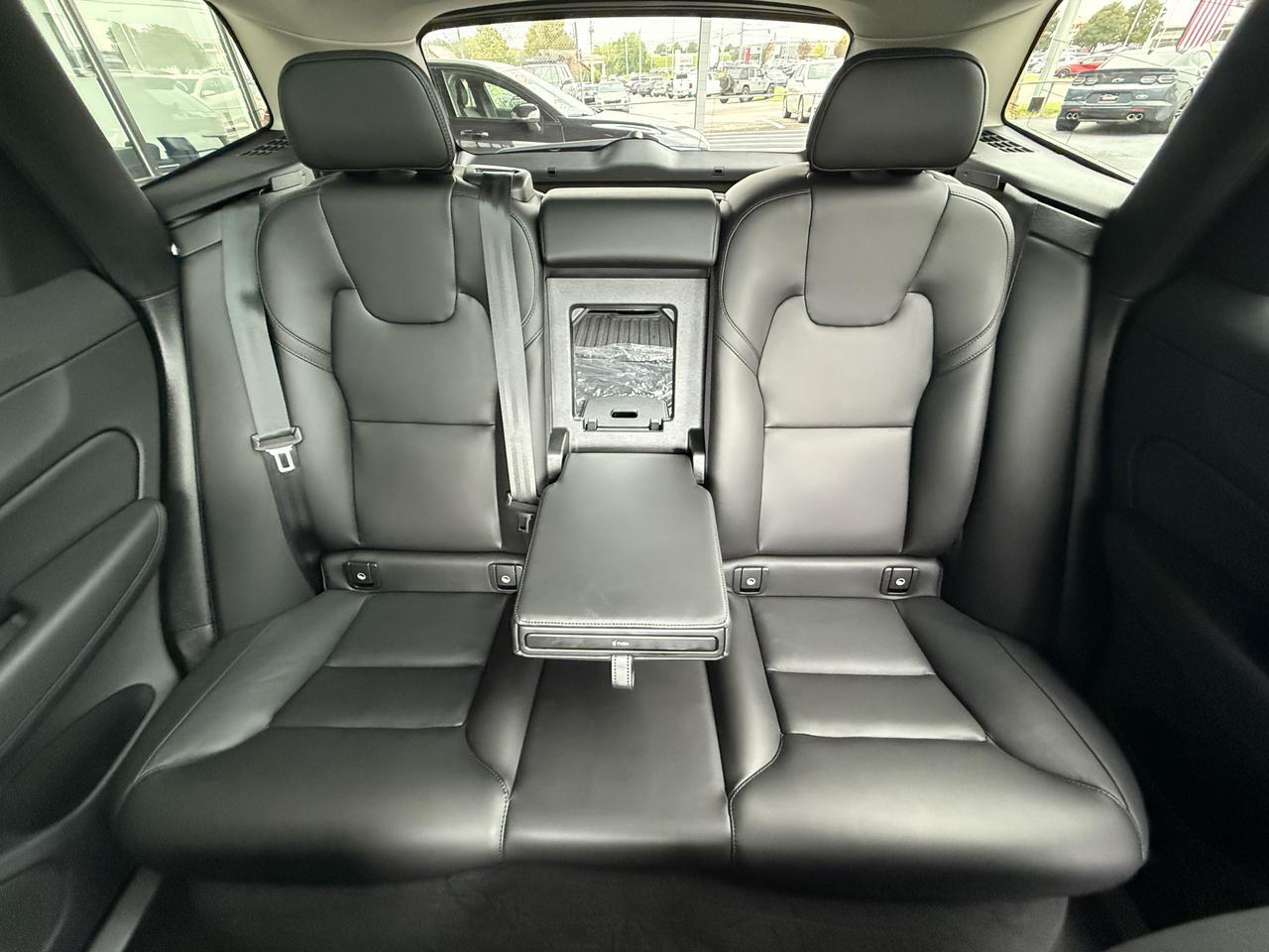 2024 Volvo XC60 Core Dark Theme Knoxville TN