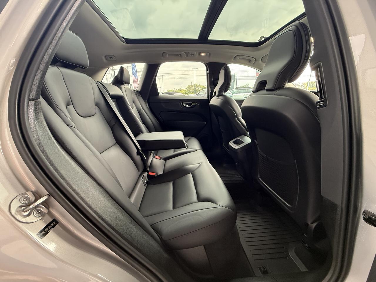 2024 Volvo XC60 Core Dark Theme Knoxville TN