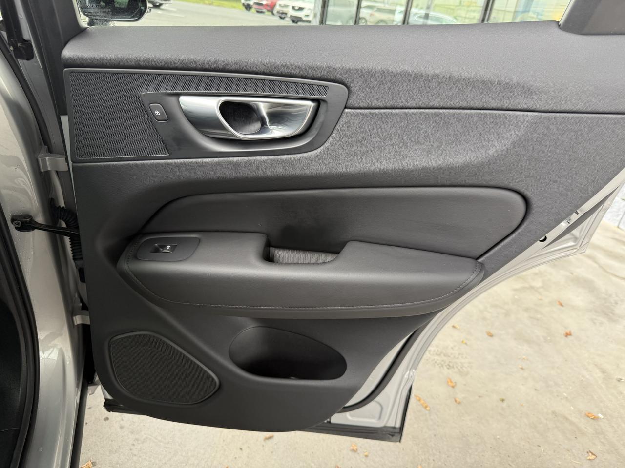 2024 Volvo XC60 Core Dark Theme Knoxville TN