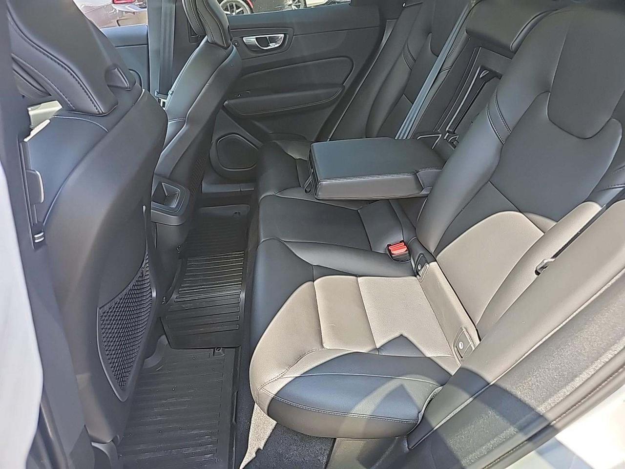2024 Volvo XC60 Core Dark Theme Knoxville TN