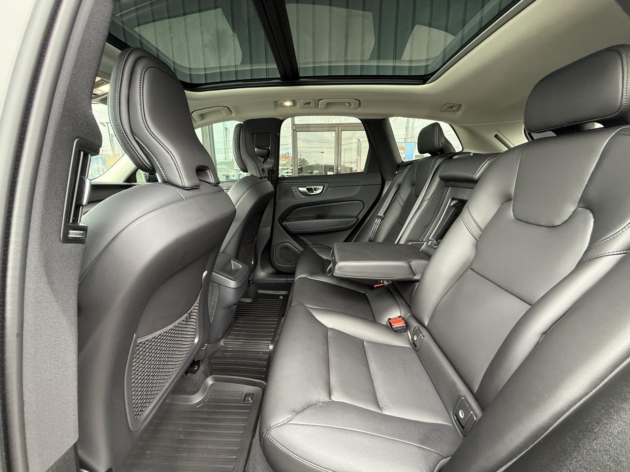 2024 Volvo XC60 Core Dark Theme Knoxville TN