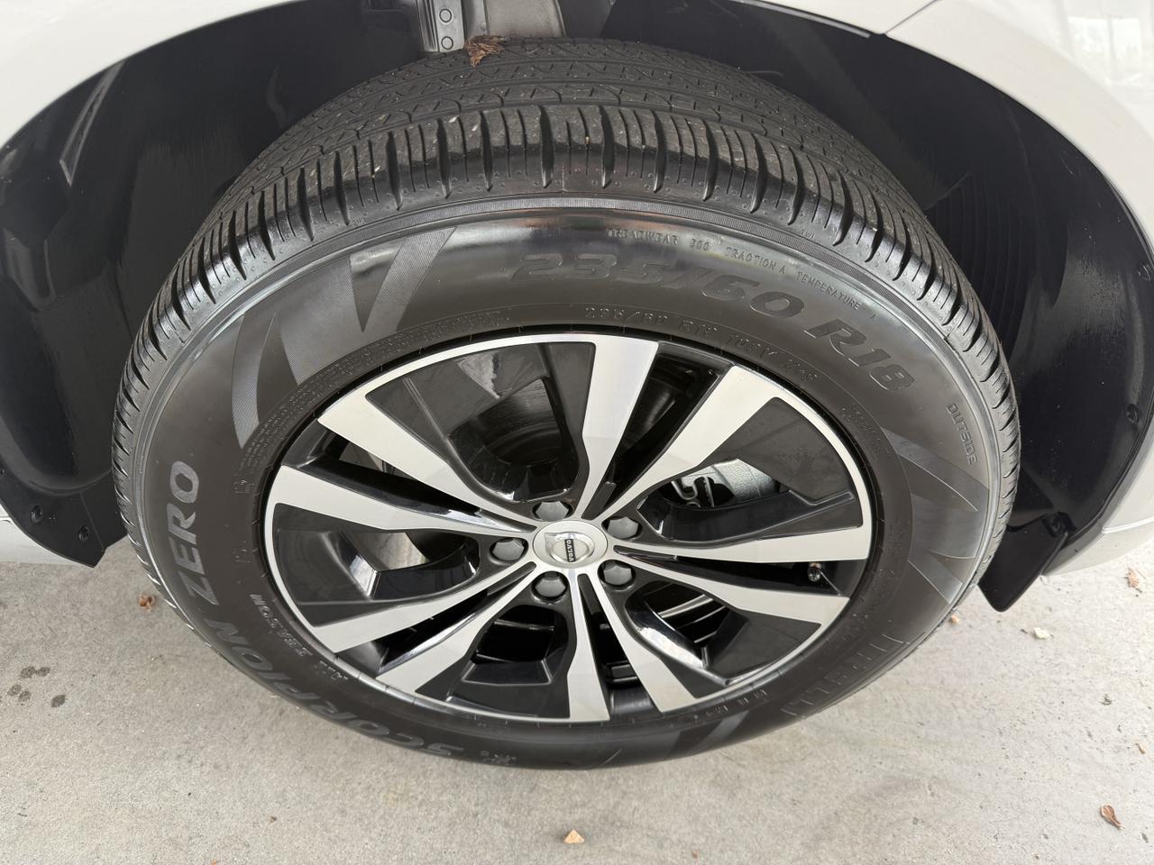 2024 Volvo XC60 Core Dark Theme Knoxville TN