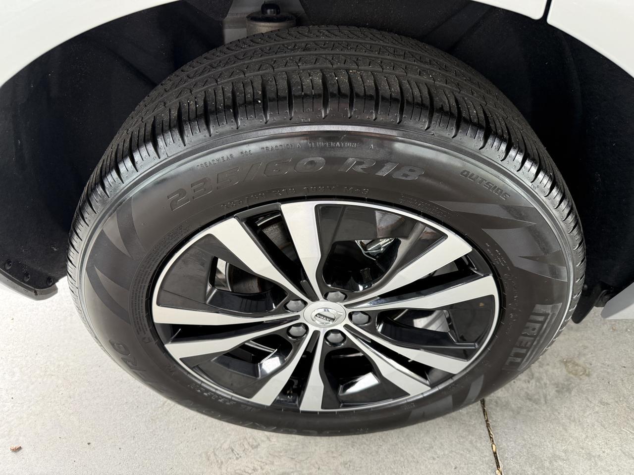 2024 Volvo XC60 Core Dark Theme Knoxville TN