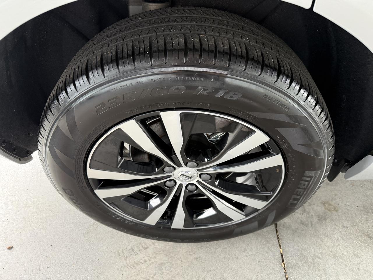 2024 Volvo XC60 Core Dark Theme Knoxville TN