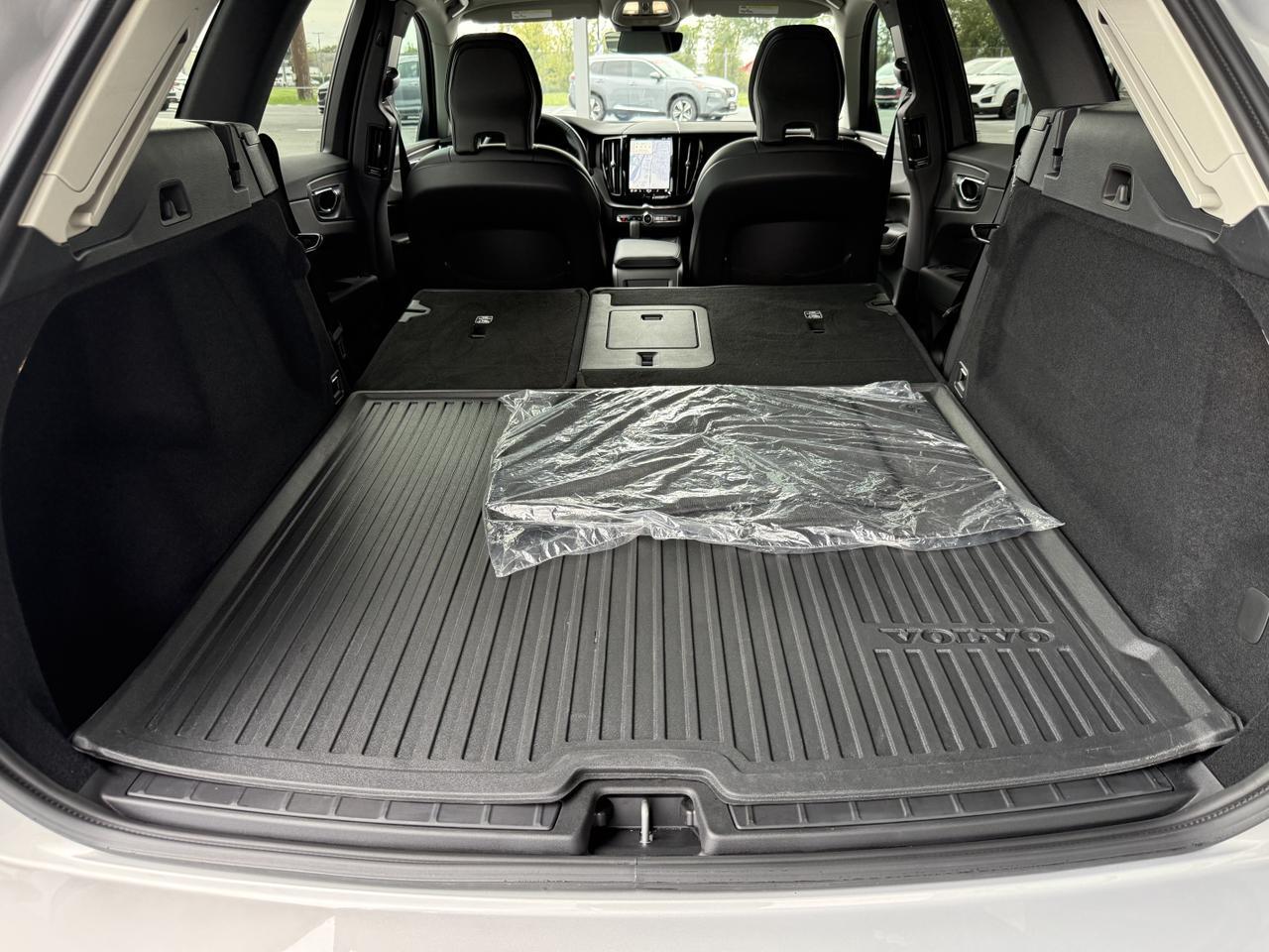 2024 Volvo XC60 Core Dark Theme Knoxville TN