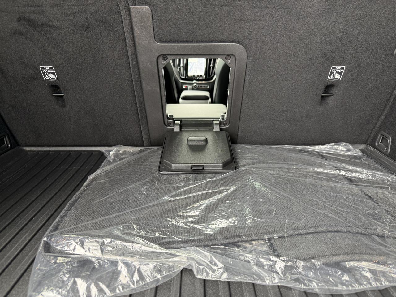 2024 Volvo XC60 Core Dark Theme Knoxville TN