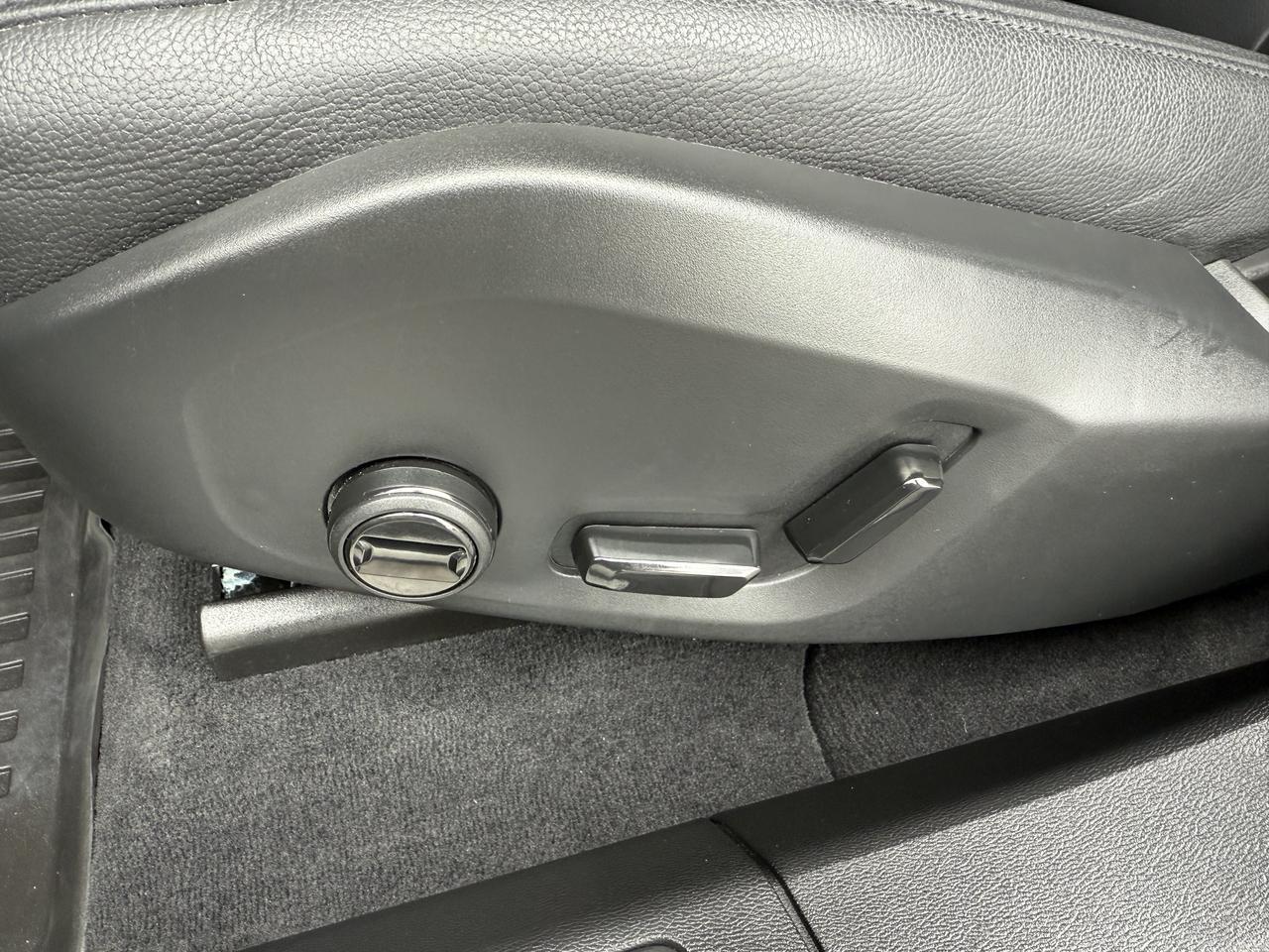 2024 Volvo XC60 Core Dark Theme Knoxville TN