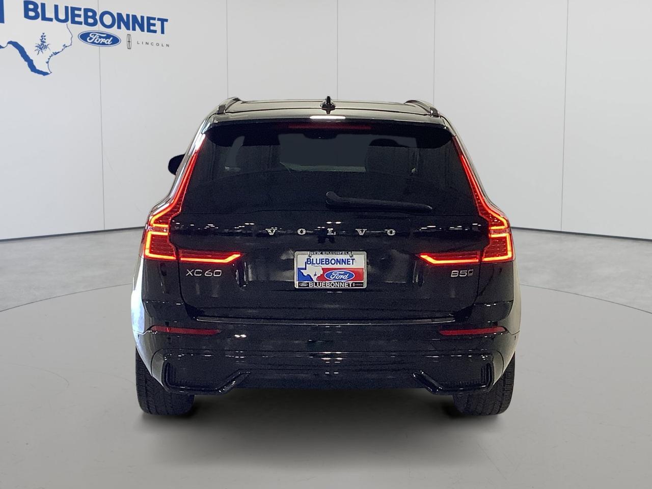 2024 Volvo XC60 Plus Dark Theme New Braunfels TX