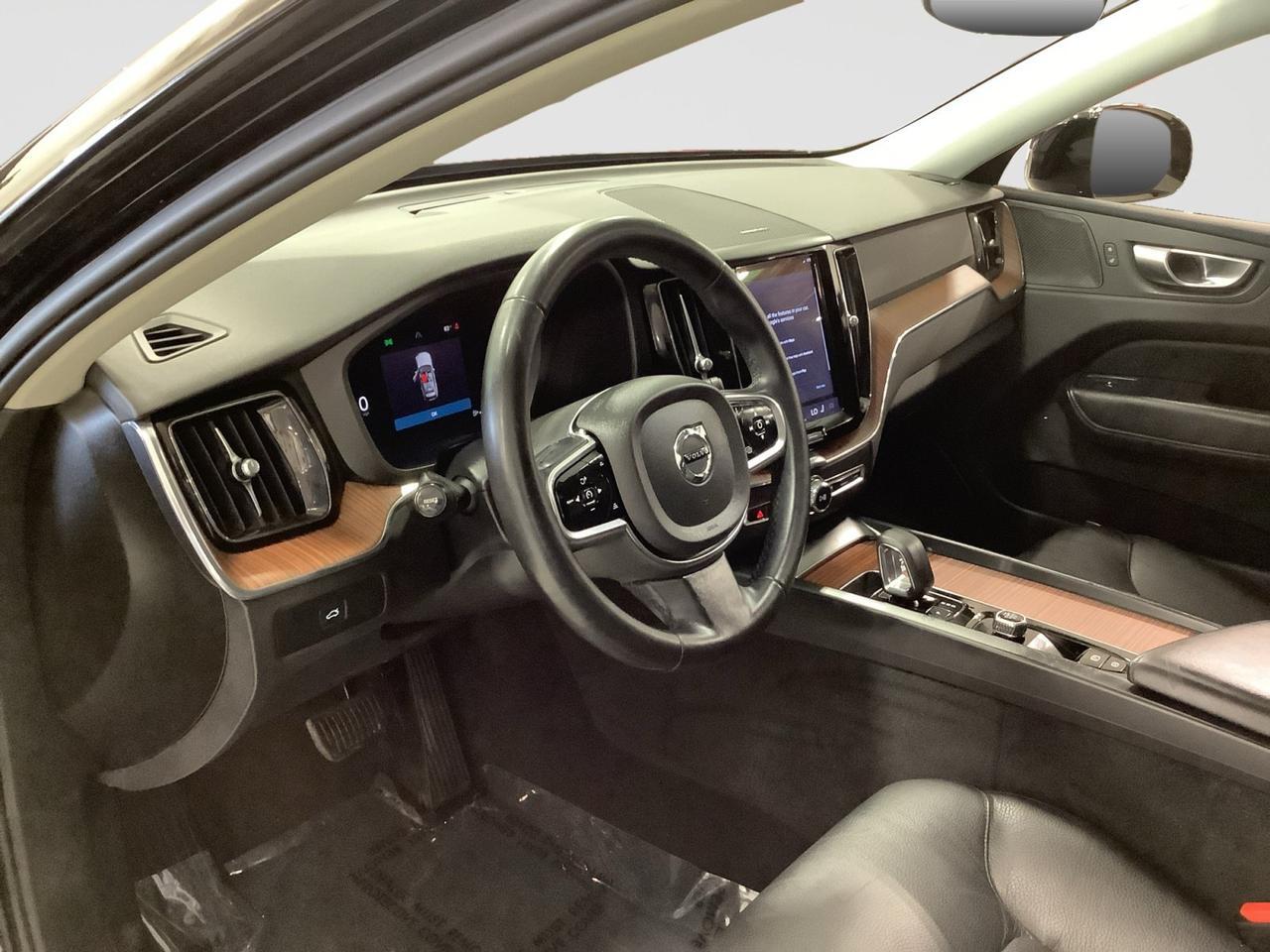 2024 Volvo XC60 Plus Dark Theme New Braunfels TX