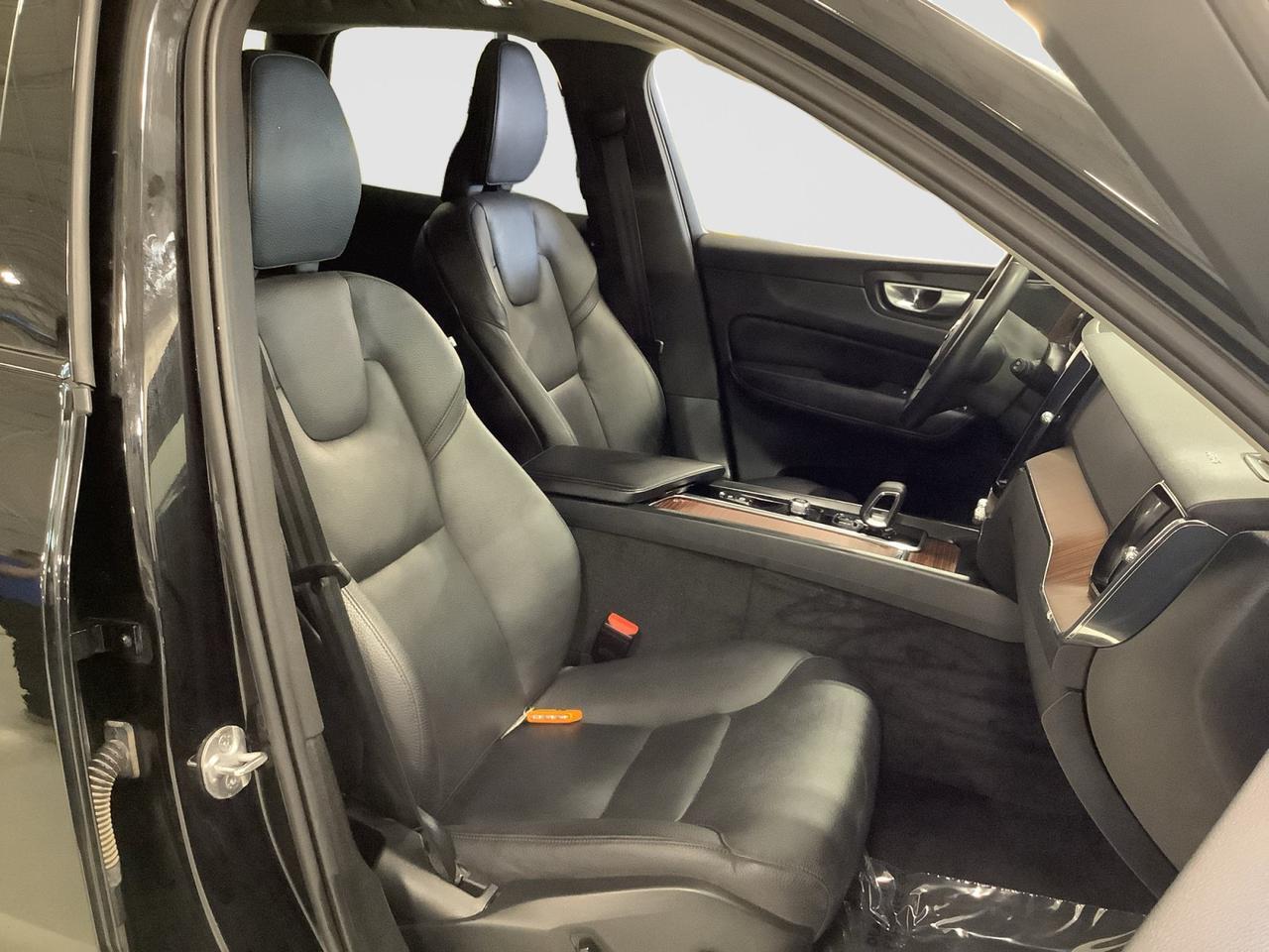2024 Volvo XC60 Plus Dark Theme New Braunfels TX