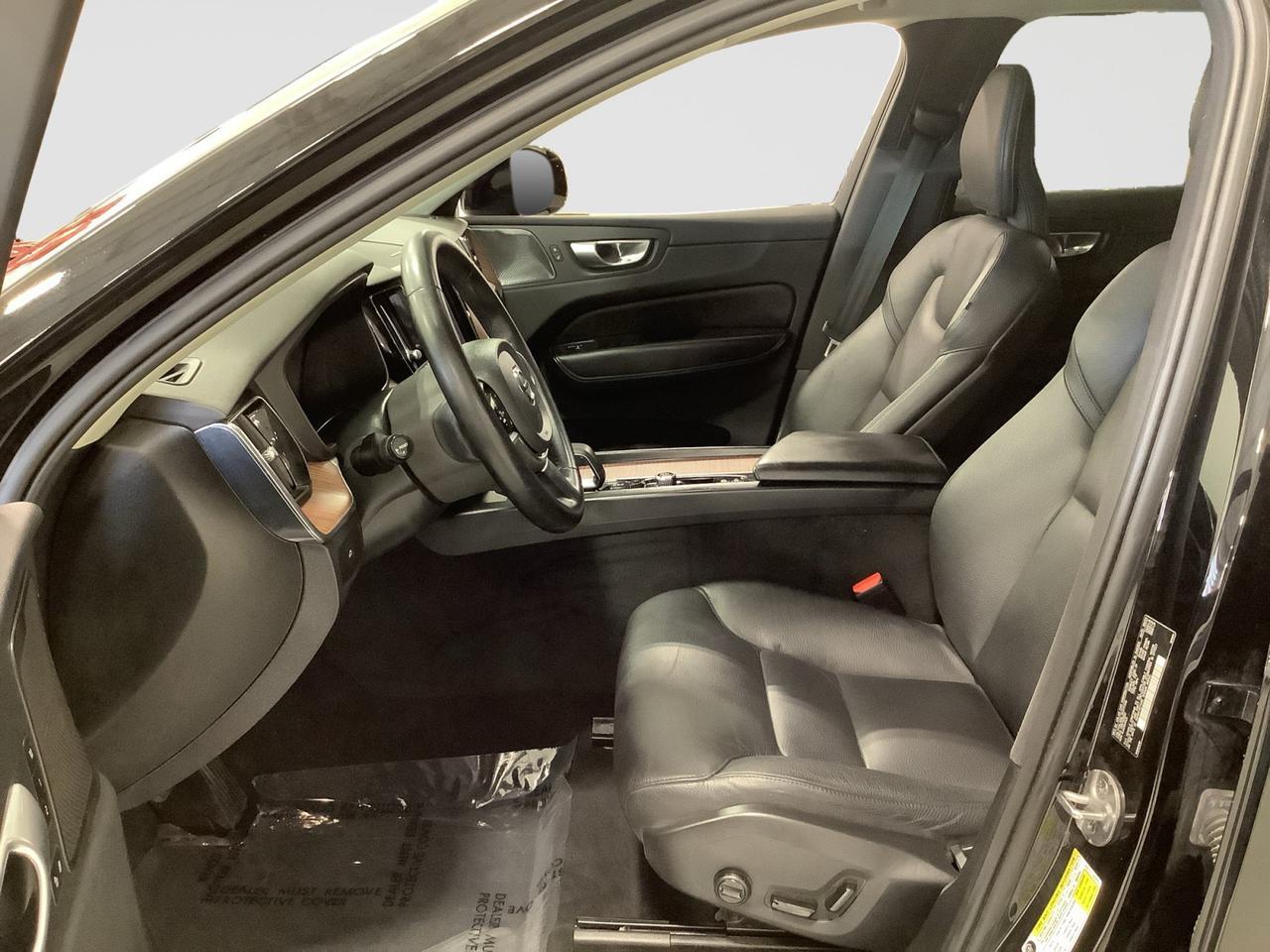 2024 Volvo XC60 Plus Dark Theme New Braunfels TX
