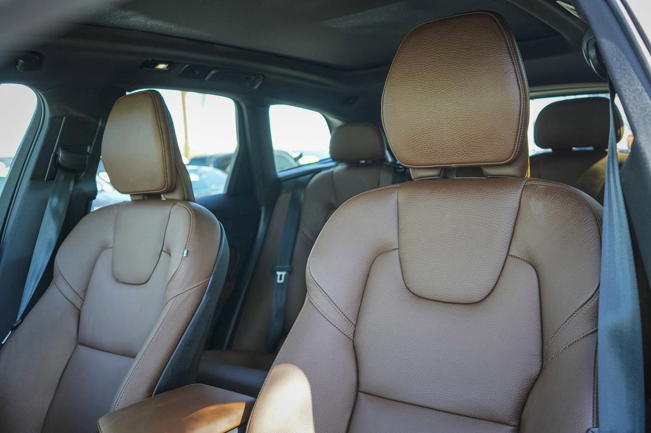 2024 Volvo XC60 Plus Dark Theme San Antonio TX