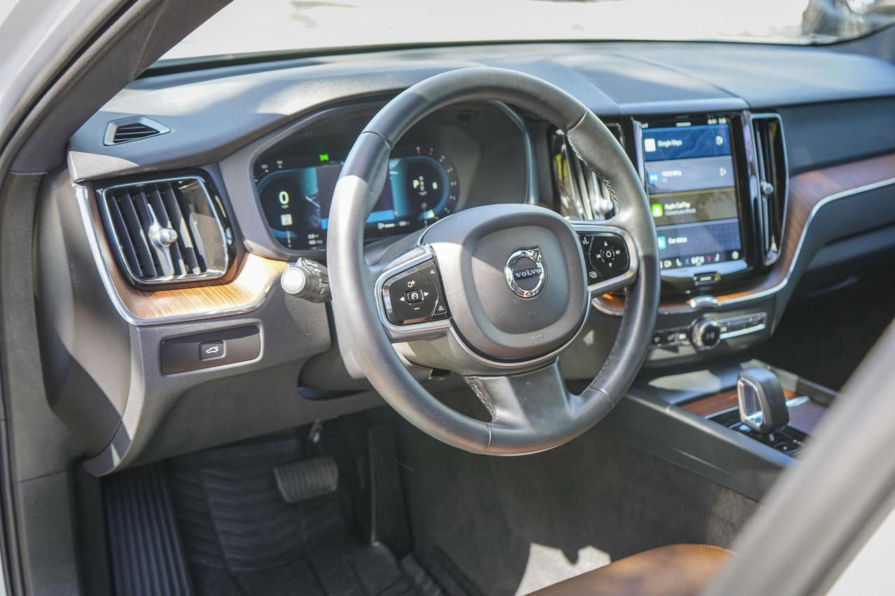 2024 Volvo XC60 Plus Dark Theme San Antonio TX