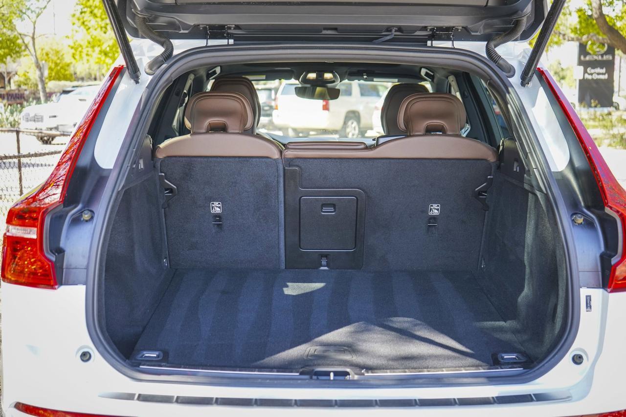 2024 Volvo XC60 Plus Dark Theme San Antonio TX