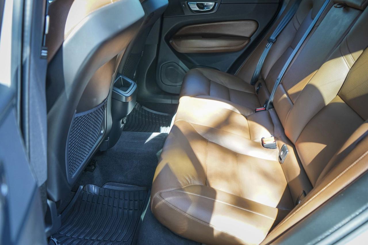 2024 Volvo XC60 Plus Dark Theme San Antonio TX