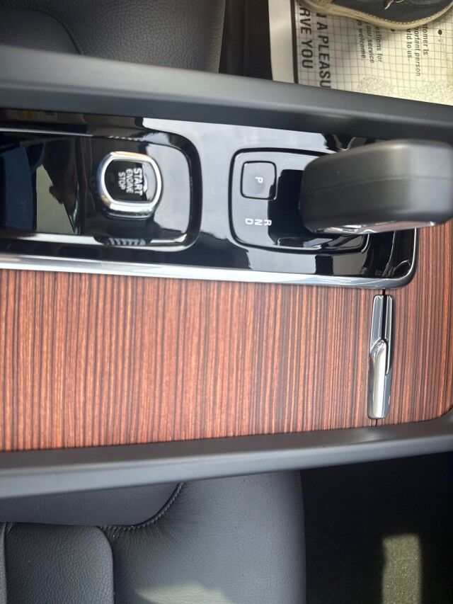 2024 Volvo XC60 Plus Dark Theme Springfield IL