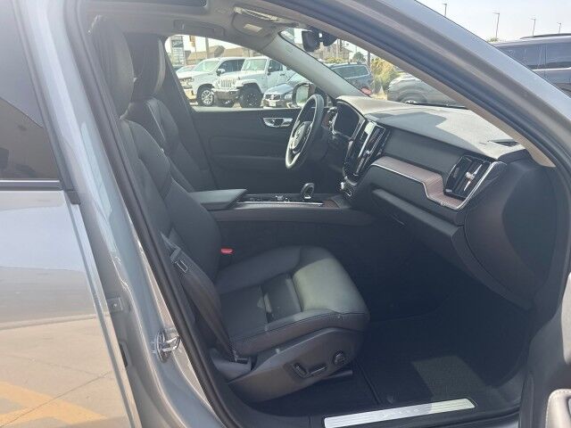 2024 Volvo XC60 Plus Dark Theme Springfield IL