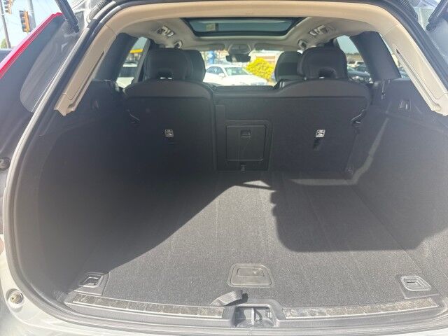 2024 Volvo XC60 Plus Dark Theme Springfield IL