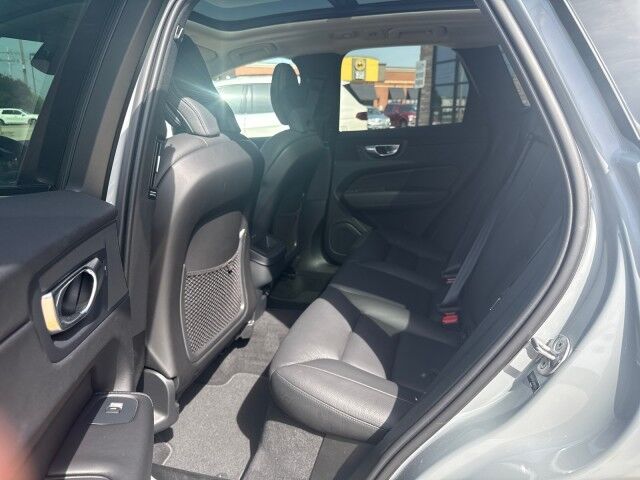 2024 Volvo XC60 Plus Dark Theme Springfield IL