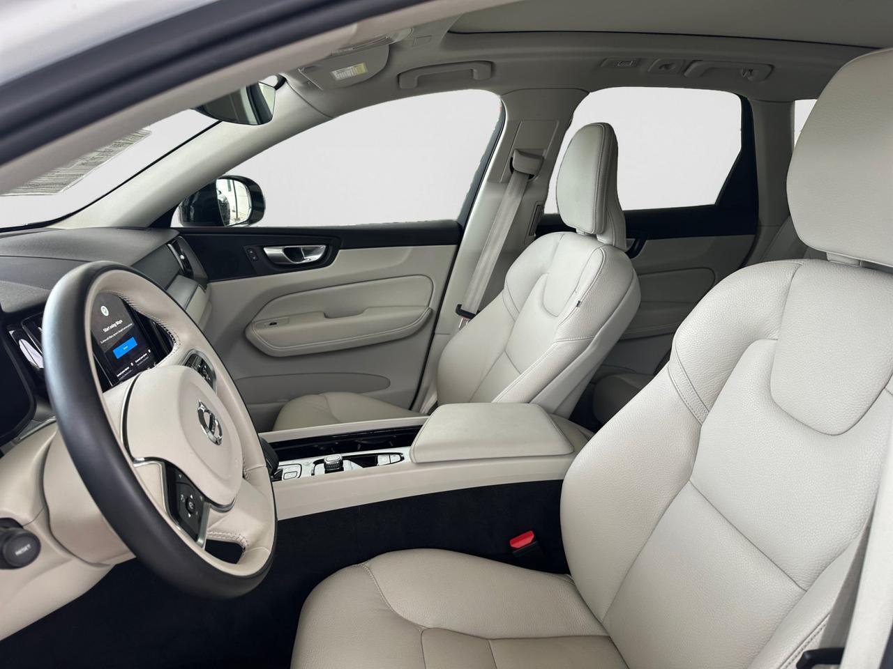 2024 Volvo XC60 Recharge Plug-In Hybrid Core Dark Theme  Selma TX