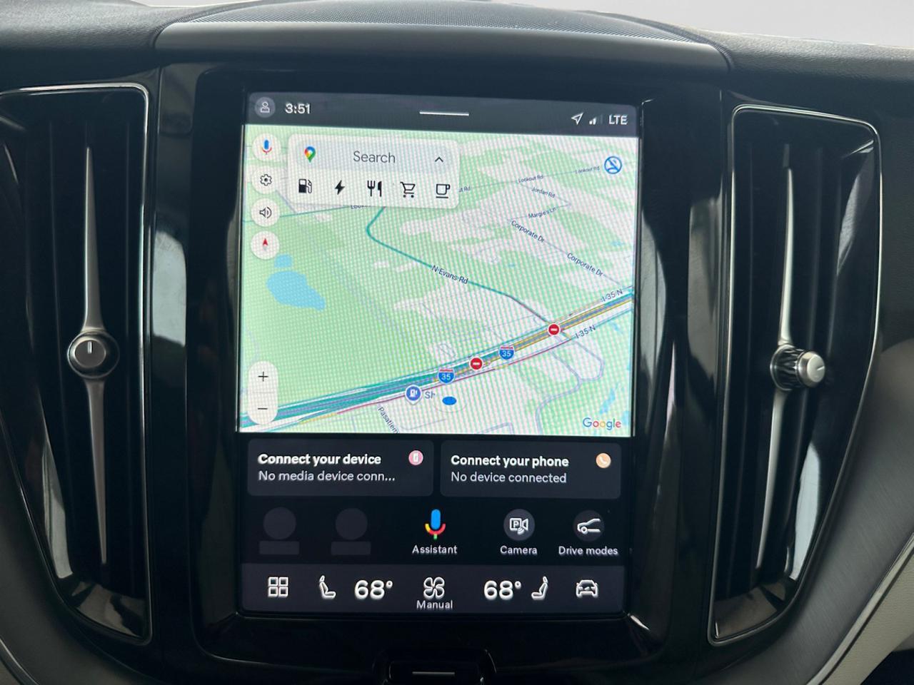 2024 Volvo XC60 Recharge Plug-In Hybrid Core Dark Theme  Selma TX
