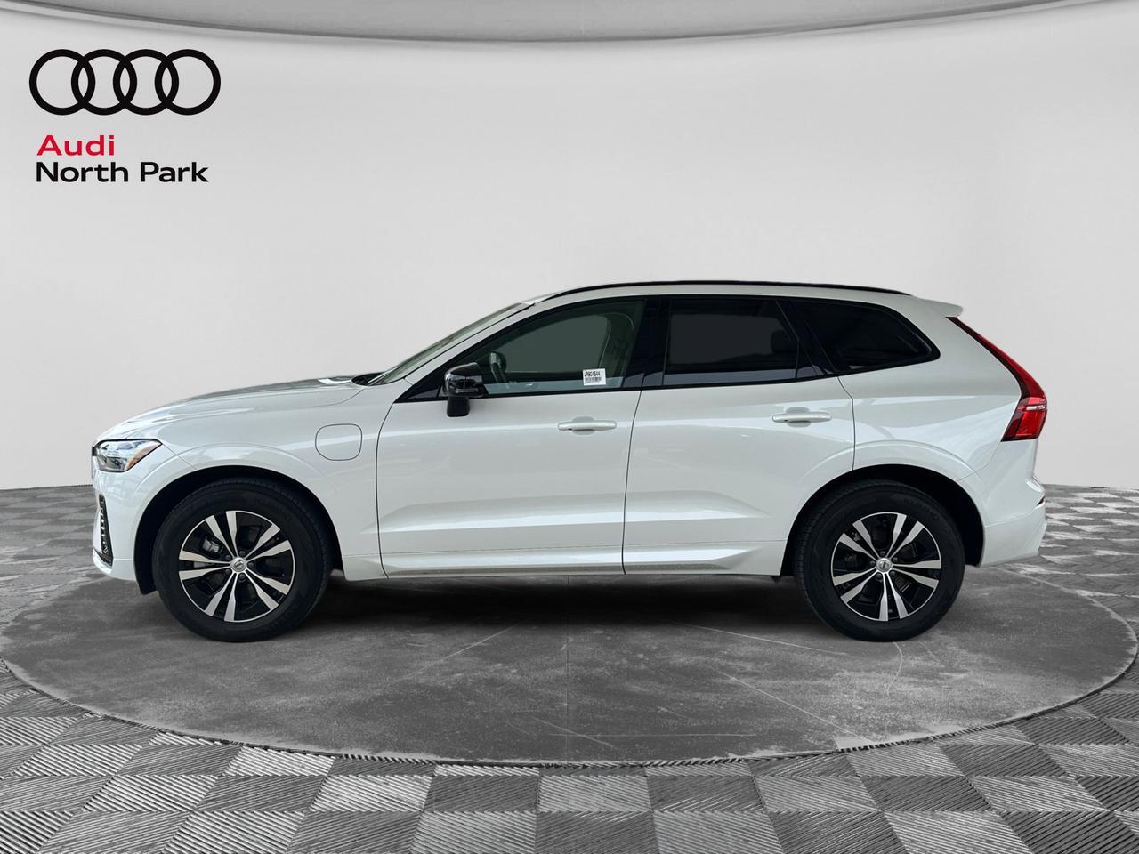 2024 Volvo XC60 Recharge Plug-In Hybrid Core Dark Theme  Selma TX