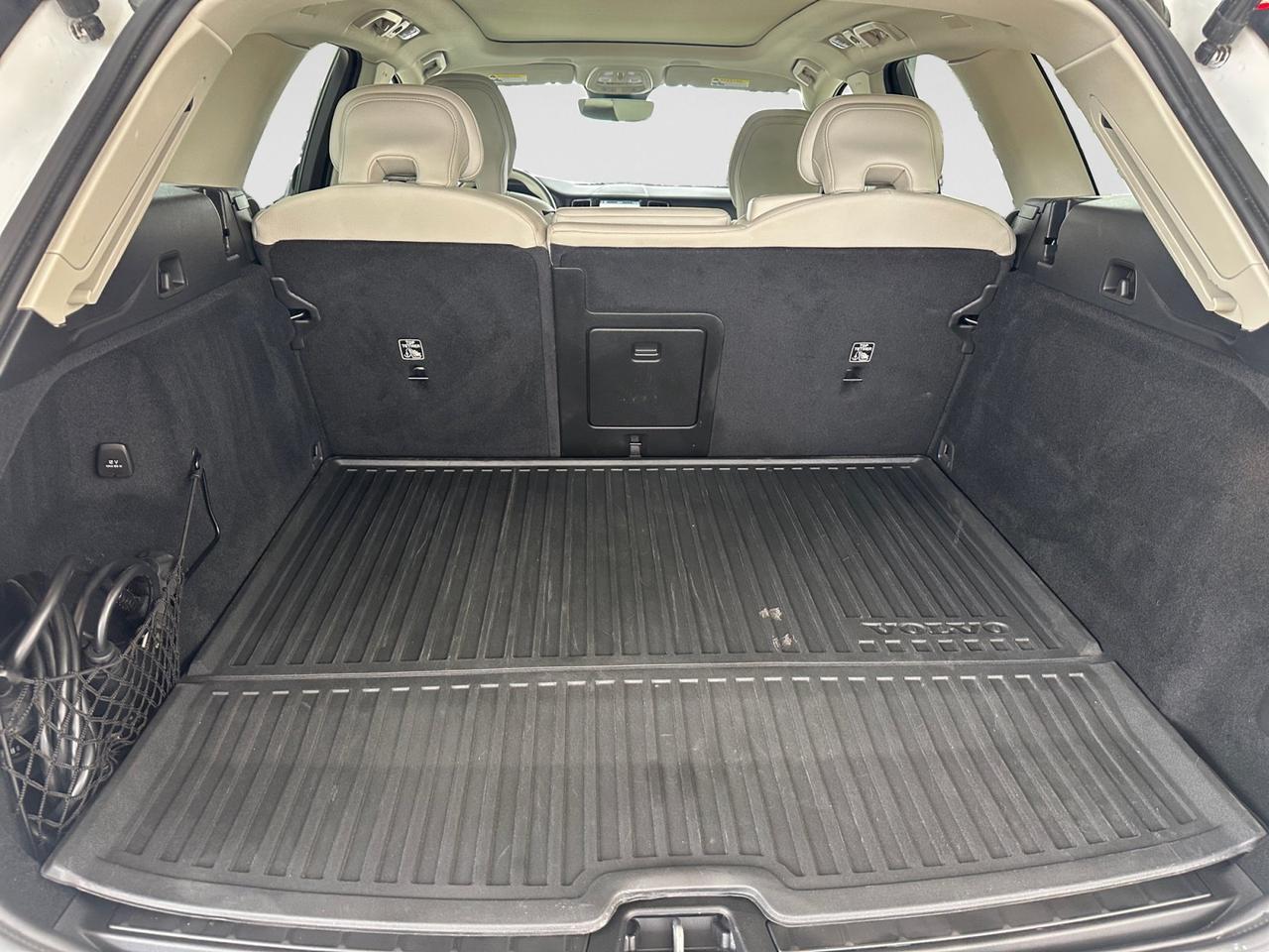 2024 Volvo XC60 Recharge Plug-In Hybrid Core Dark Theme  Selma TX