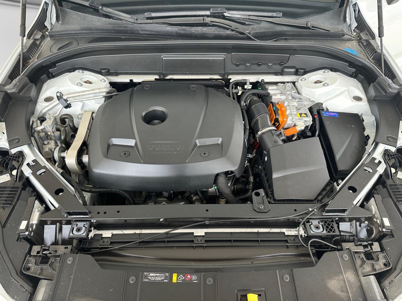 2024 Volvo XC60 Recharge Plug-In Hybrid Core Dark Theme  Selma TX