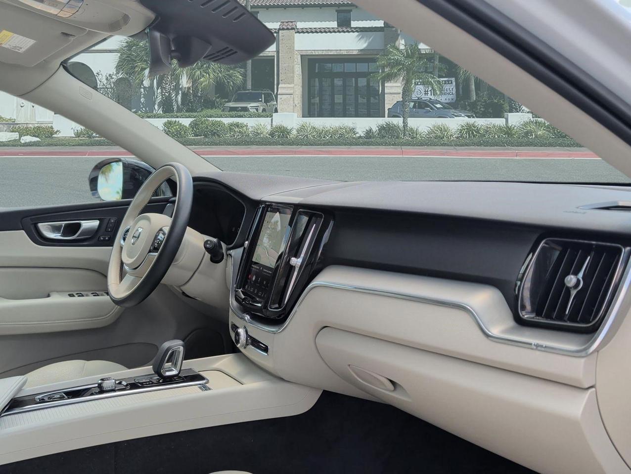 2024 Volvo XC60 Recharge Plug-In Hybrid Core Dark Theme San Juan TX