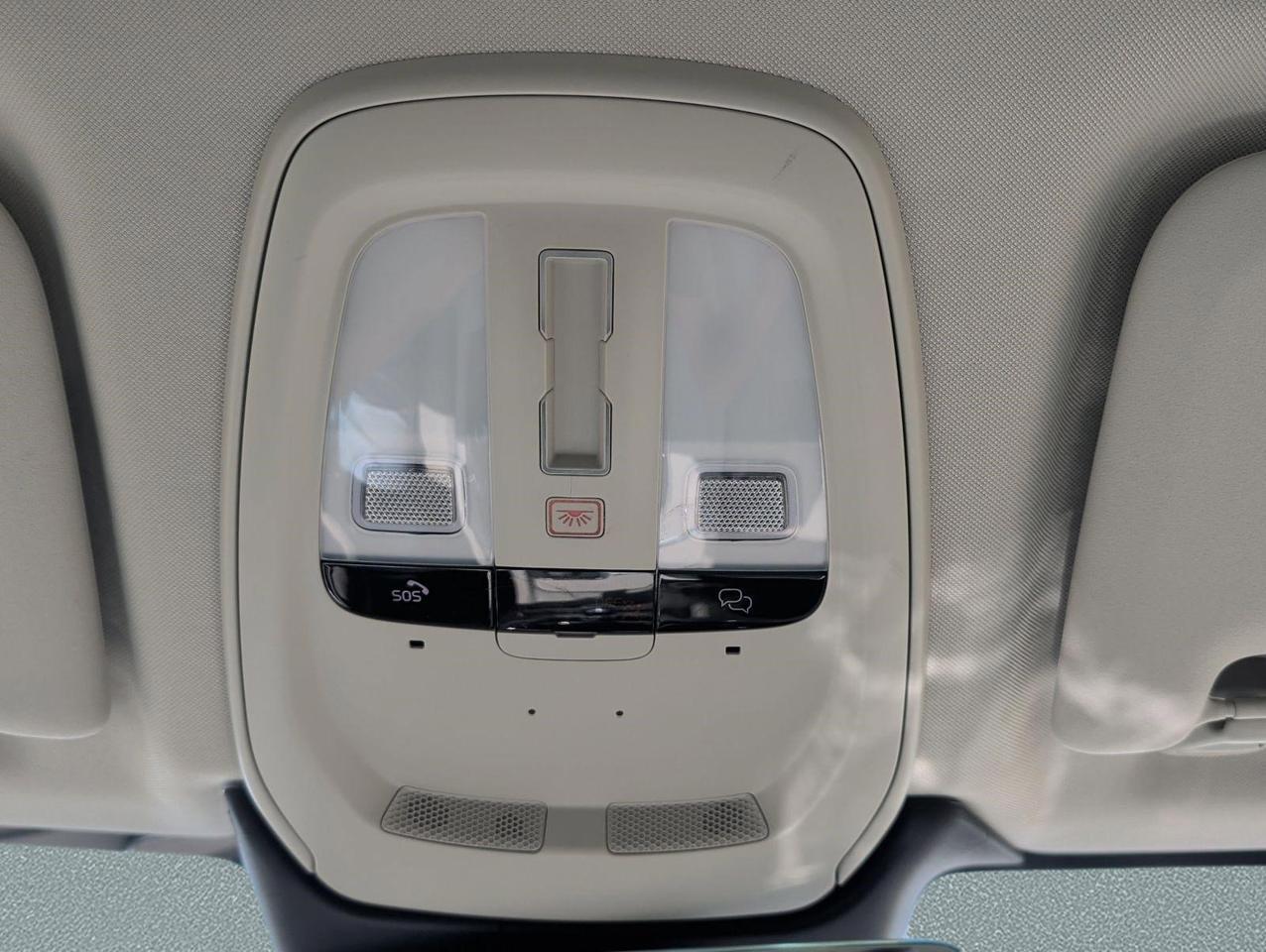2024 Volvo XC60 Recharge Plug-In Hybrid Core Dark Theme San Juan TX