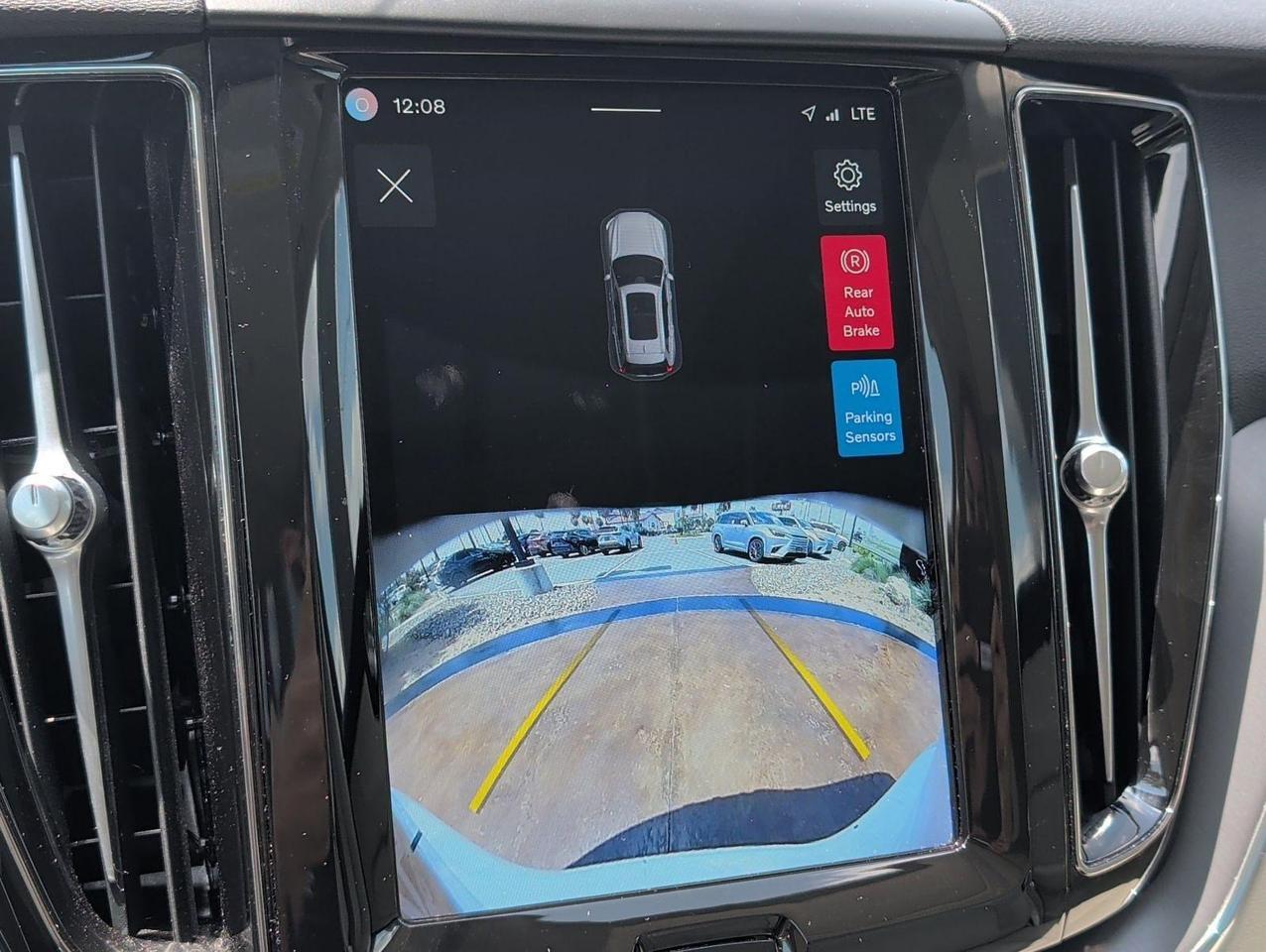 2024 Volvo XC60 Recharge Plug-In Hybrid Core Dark Theme San Juan TX