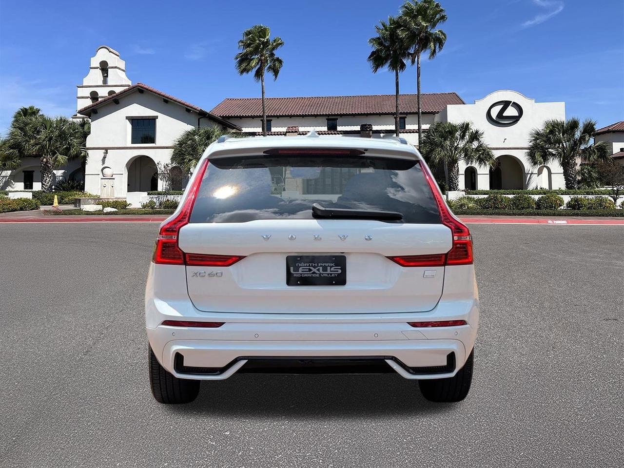 2024 Volvo XC60 Recharge Plug-In Hybrid Core Dark Theme San Juan TX